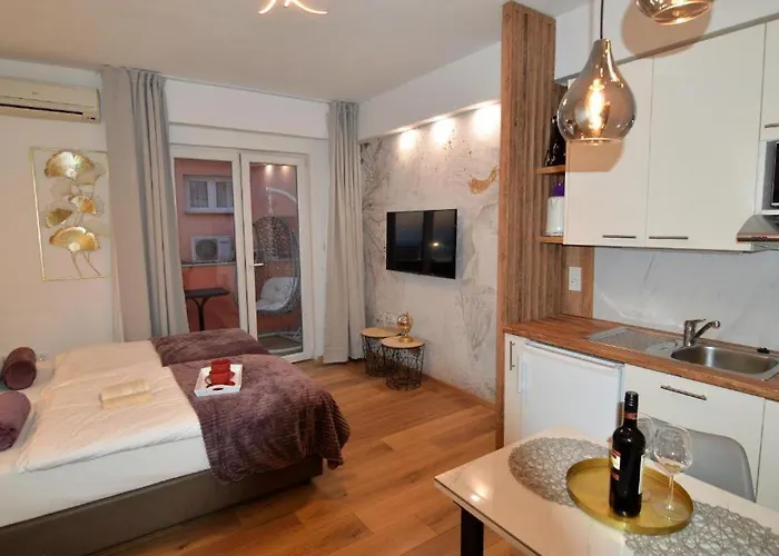 Amari * Starigrad Paklenica