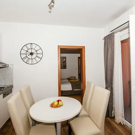 Amari * Starigrad Paklenica