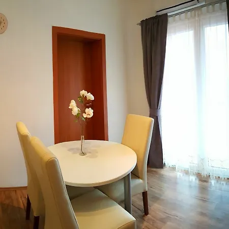 Amari * Starigrad Paklenica