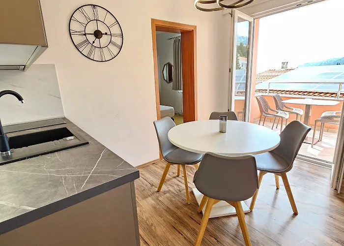 Amari Apartament *